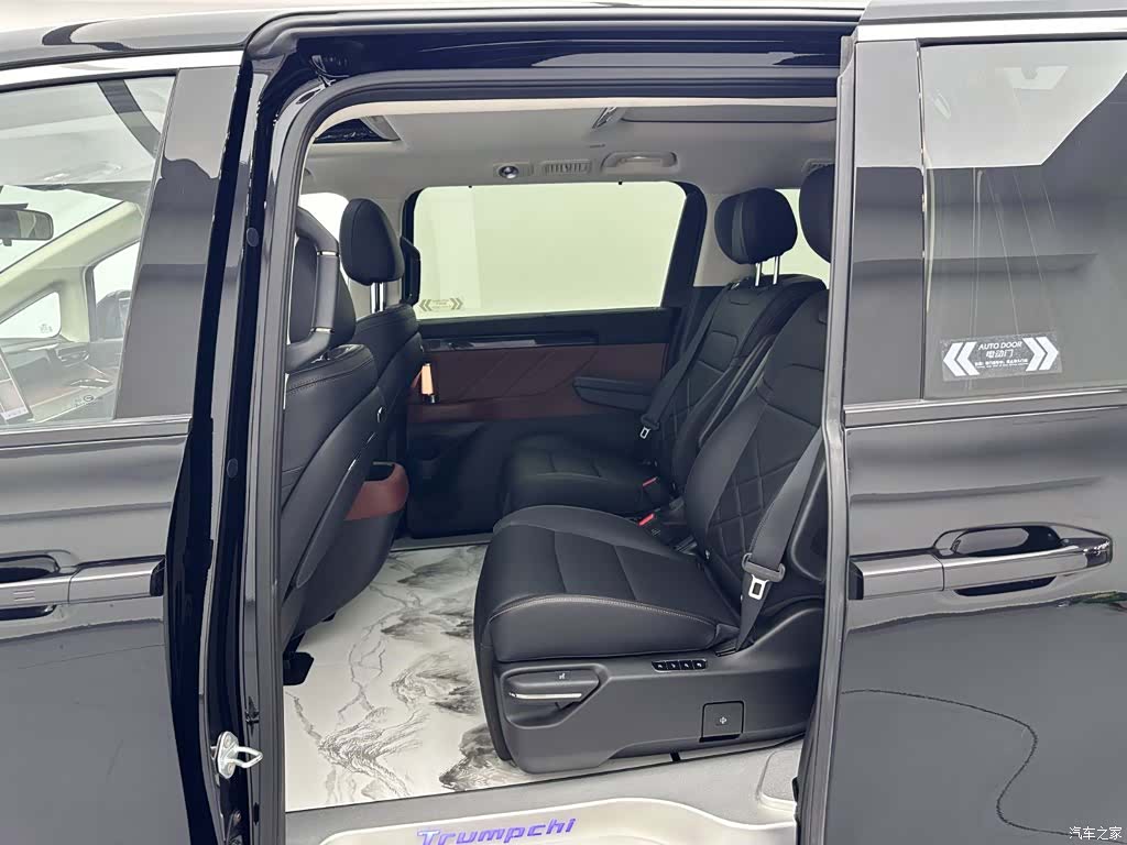 Trumpchi E8, 2026 19