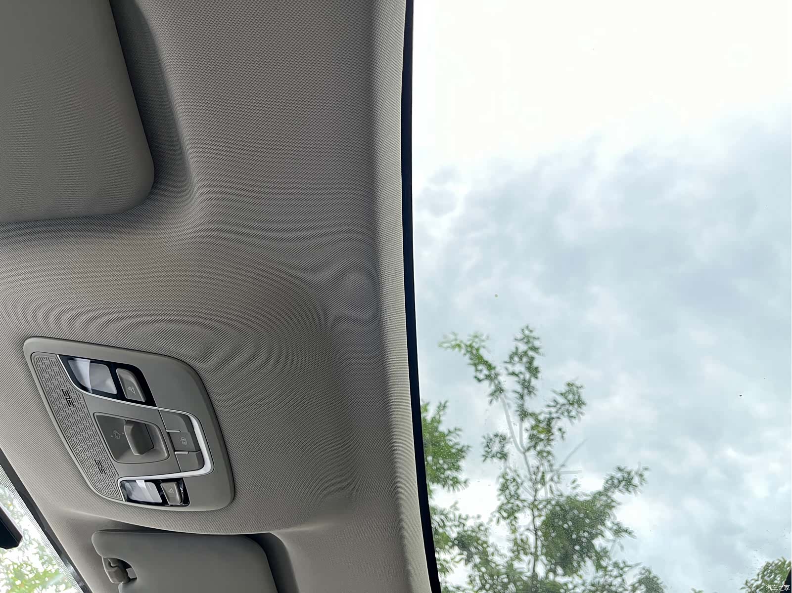 Geely Coolray, 2020 13