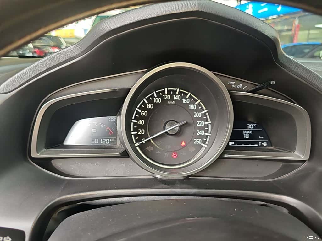 Mazda Mazda3, 2017 12