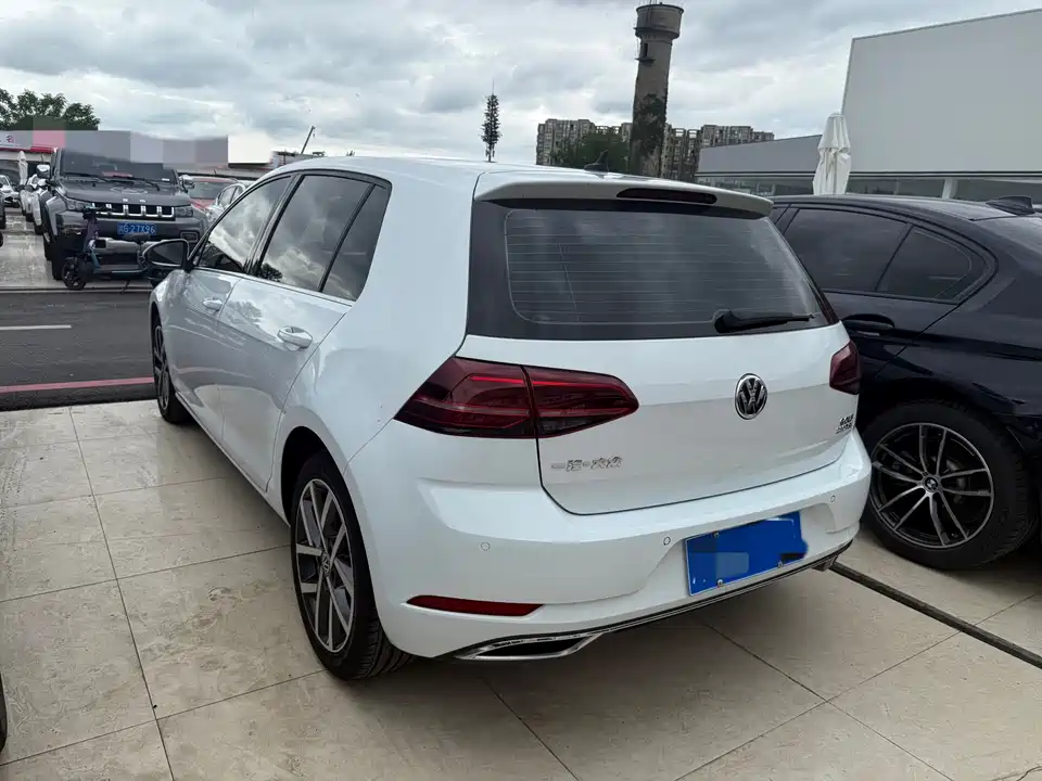 Volkswagen golf
