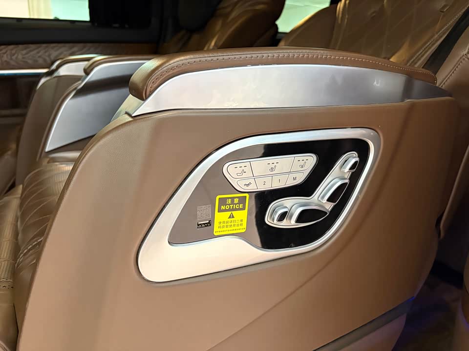 Mercedes-Benz V-class