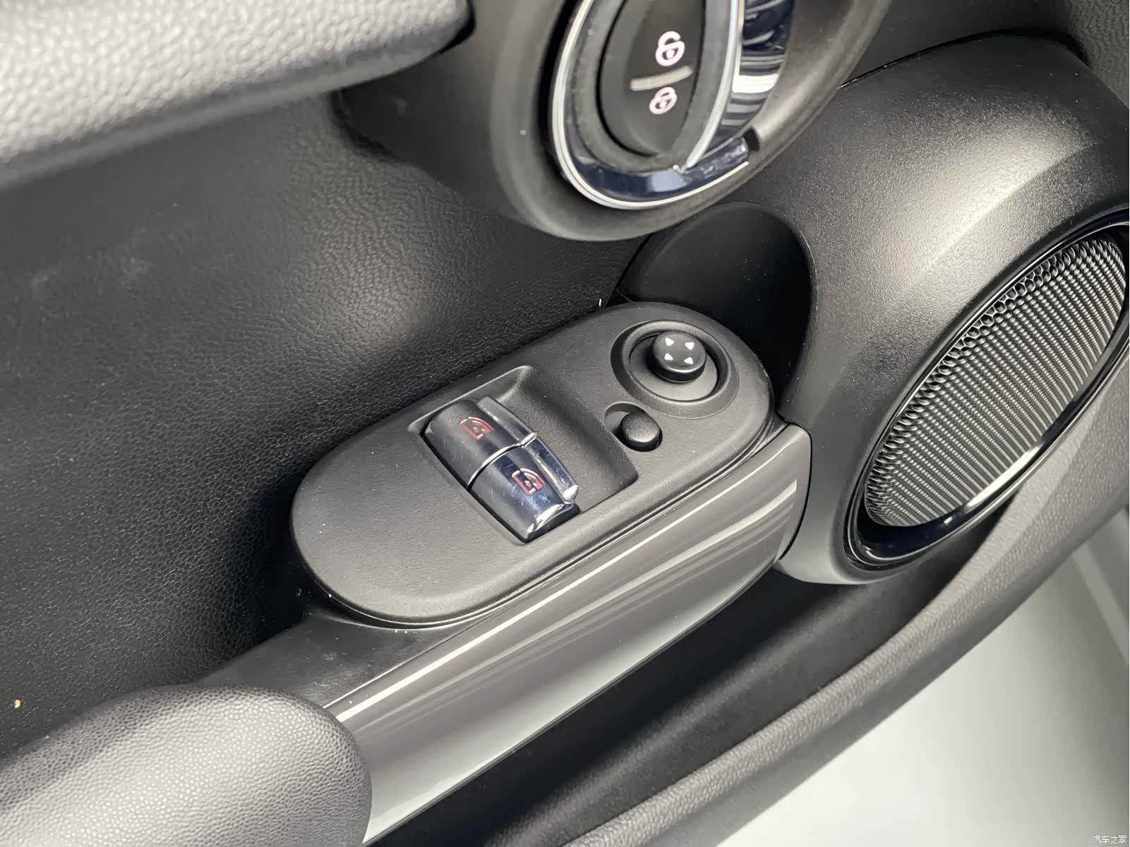 Mini ONE, 2021 14