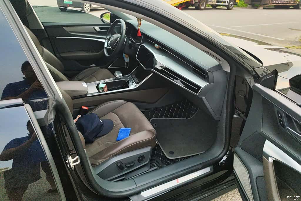 Audi A7L, 2023 8