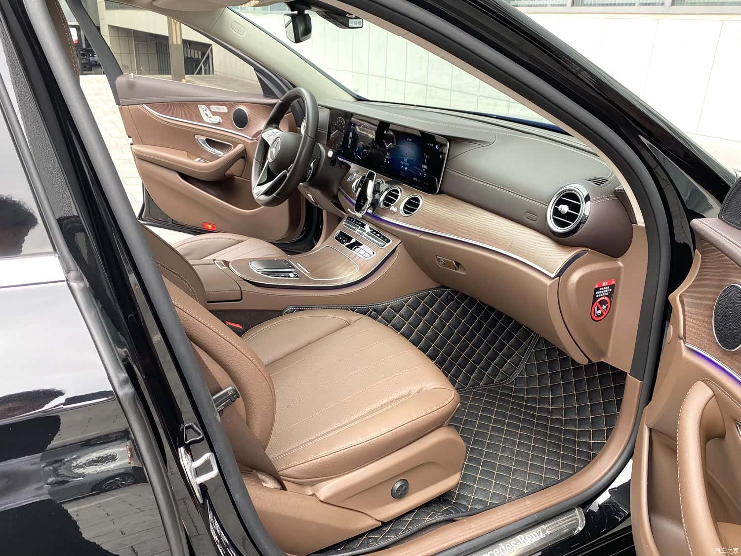Mercedes-Benz E-Class, 2023 6