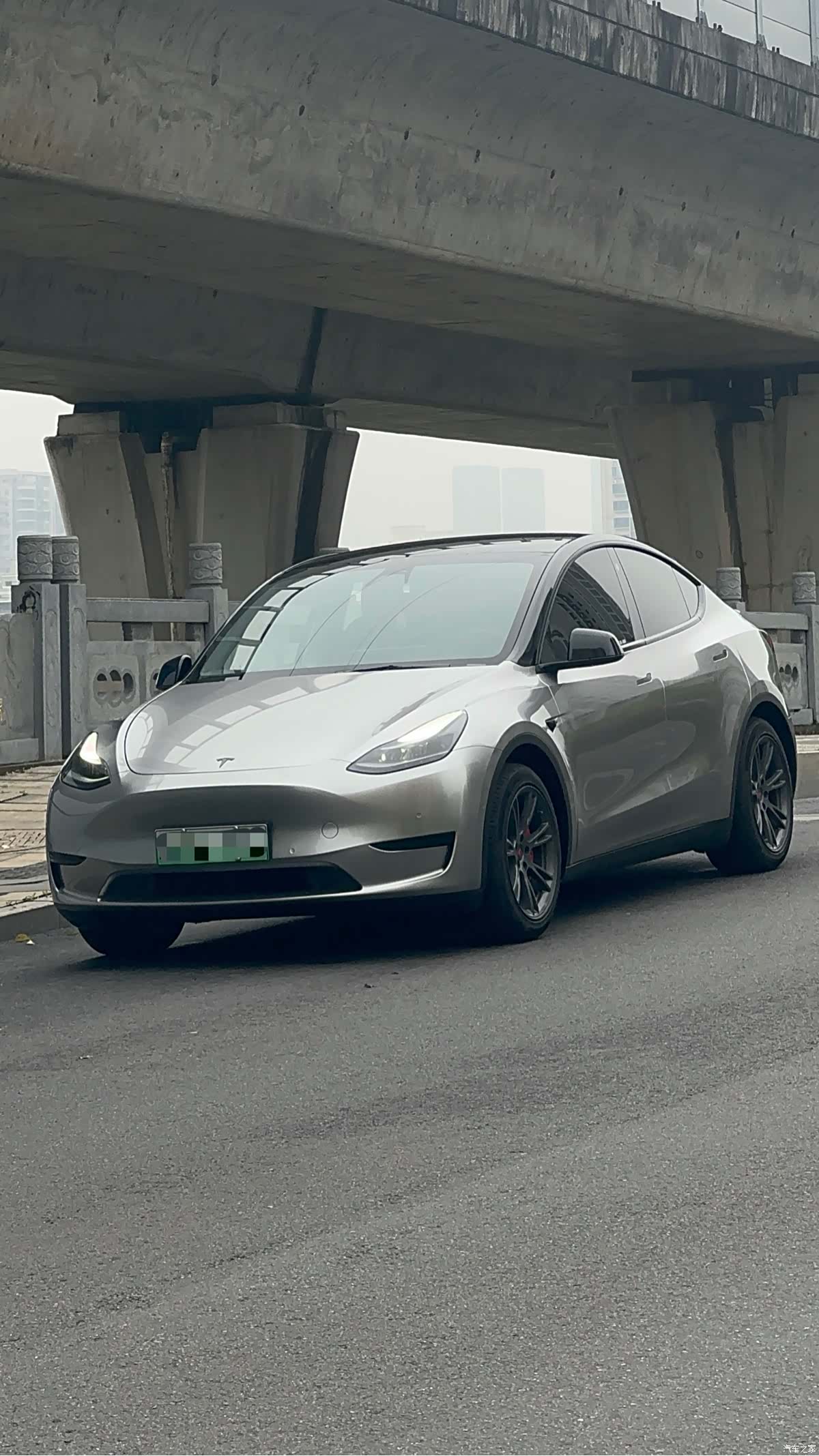 Tesla Model Y, 2023 1