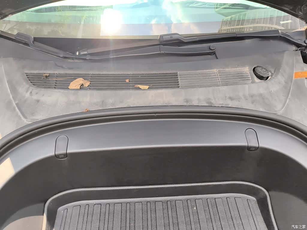 Tesla Model 3, 2020 16