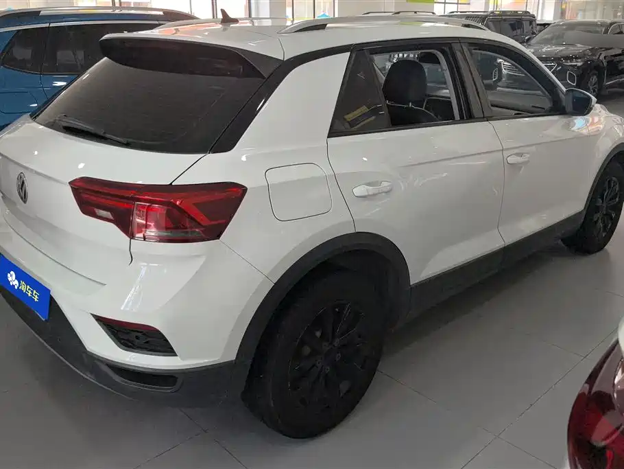 Volkswagen T-ROC exploring Songs