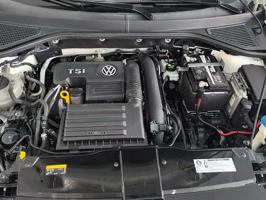 Volkswagen T-ROC exploring Songs