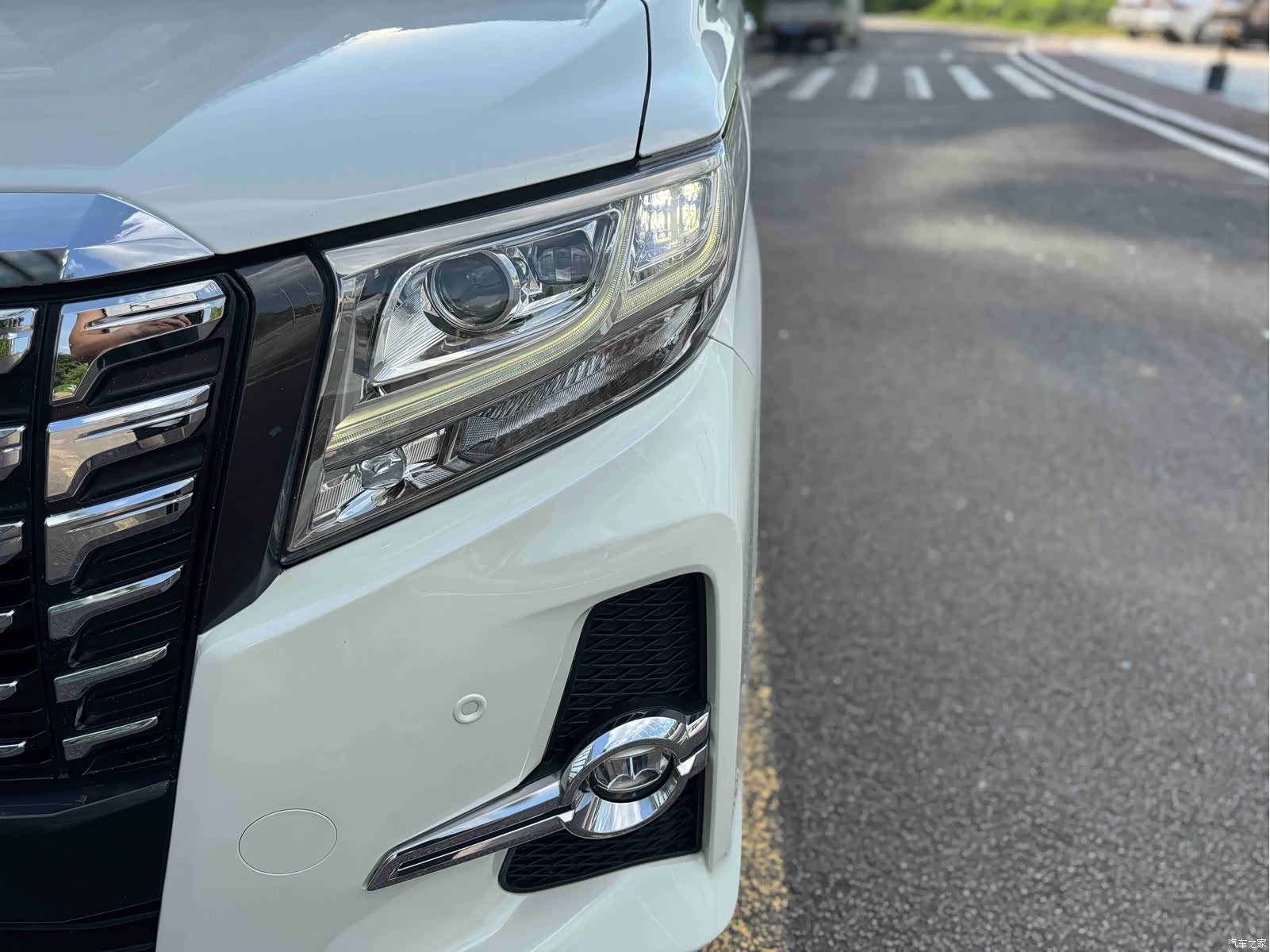Toyota Alphard, 2017 16