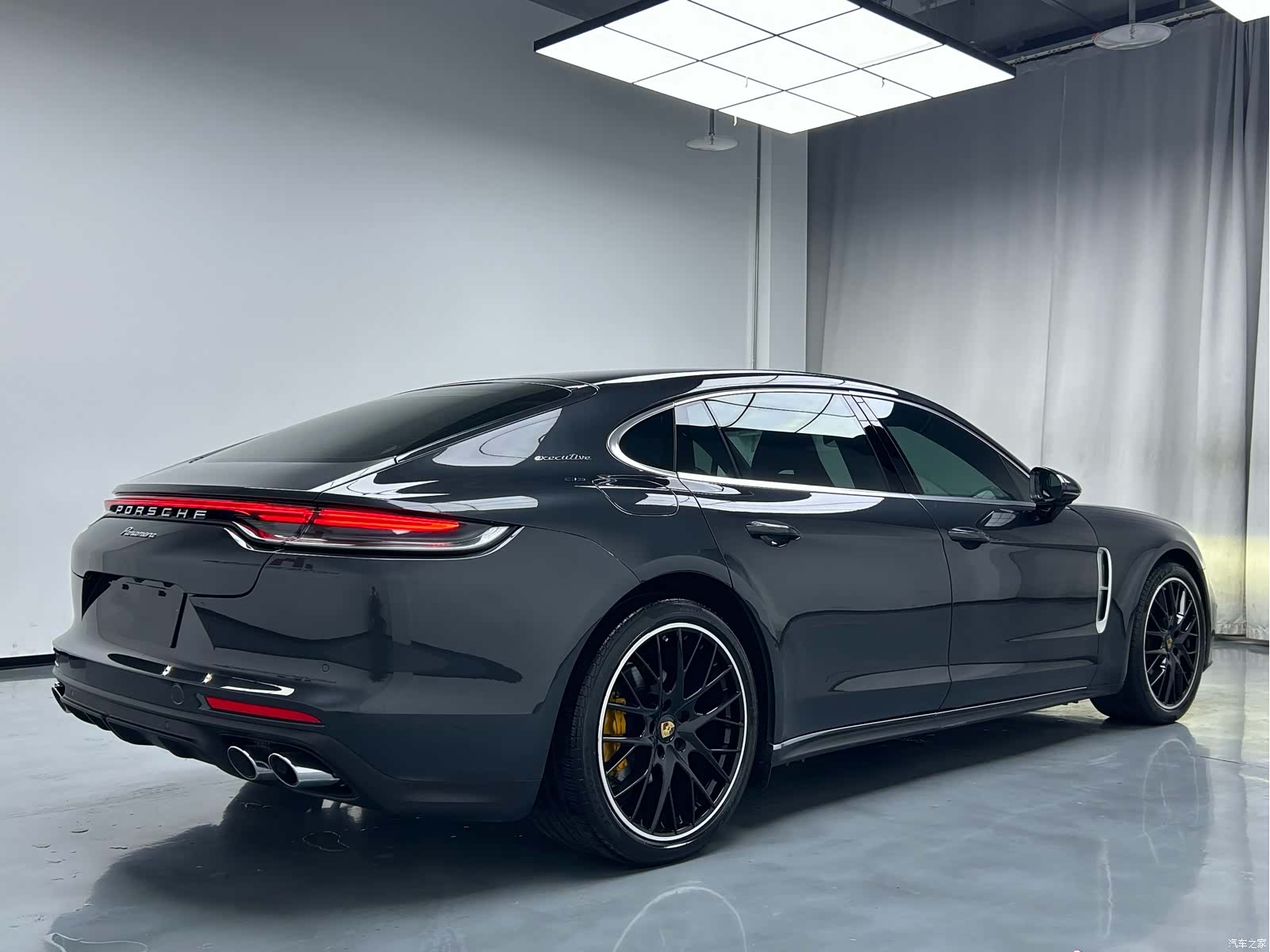 Porsche Panamera, 2022 11