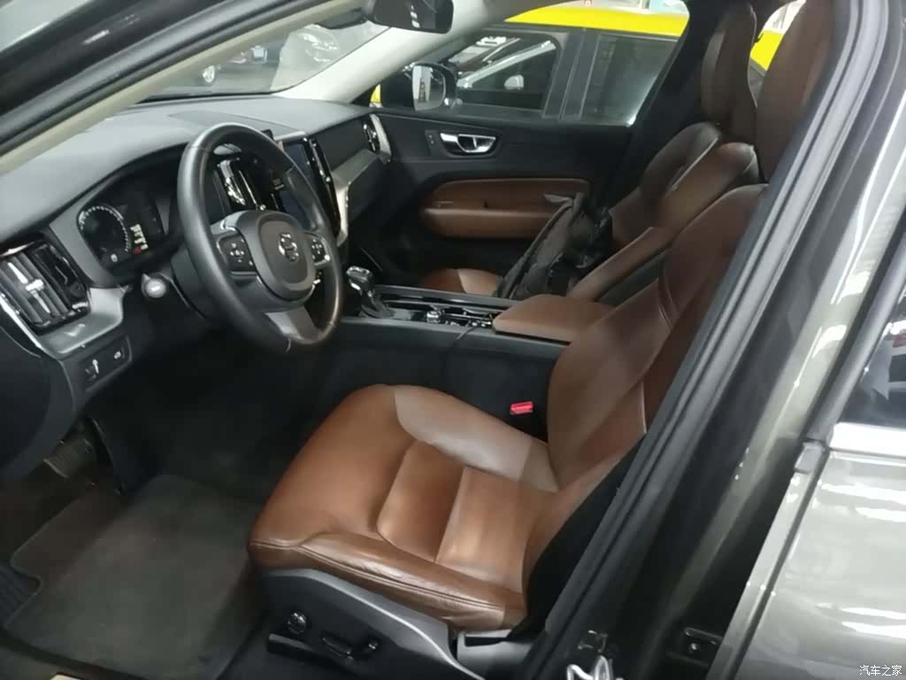 Volvo XC60, 2018 15
