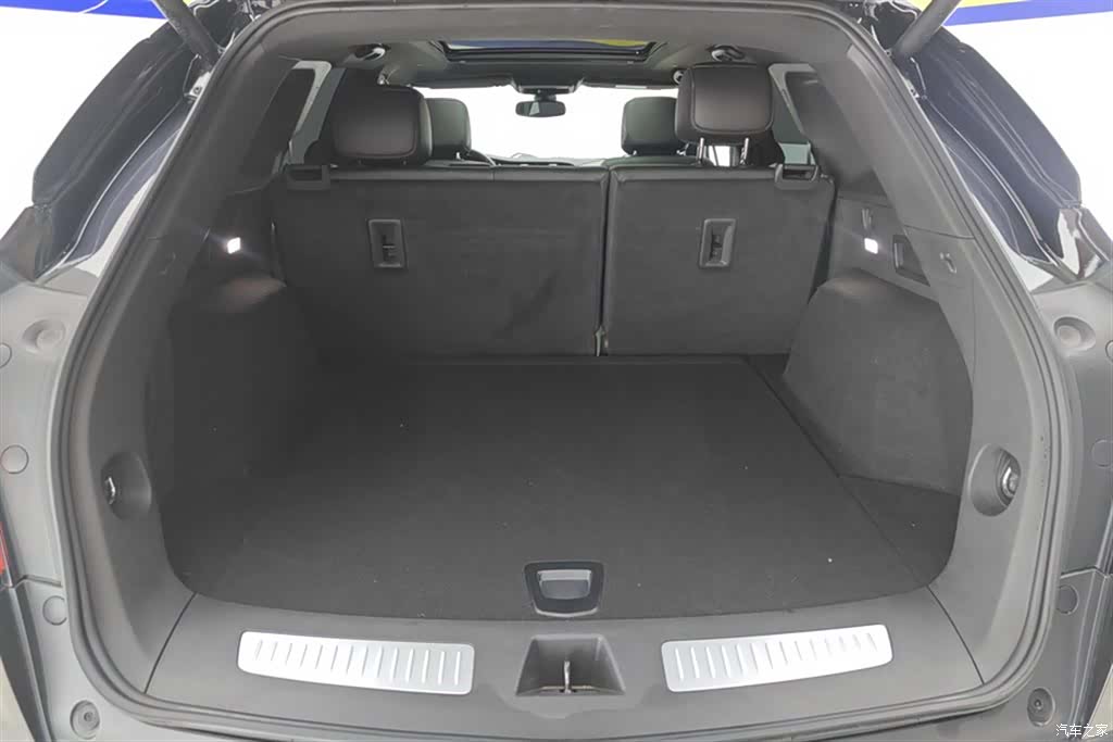 Cadillac XT5, 2021 4