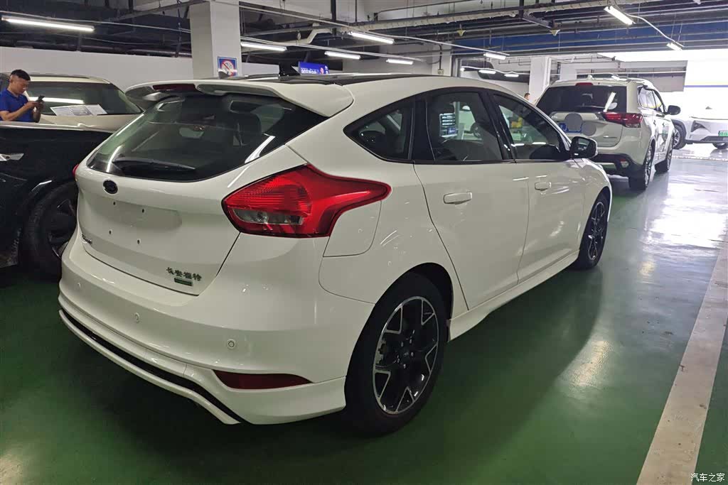 Ford Focus, 2017 3