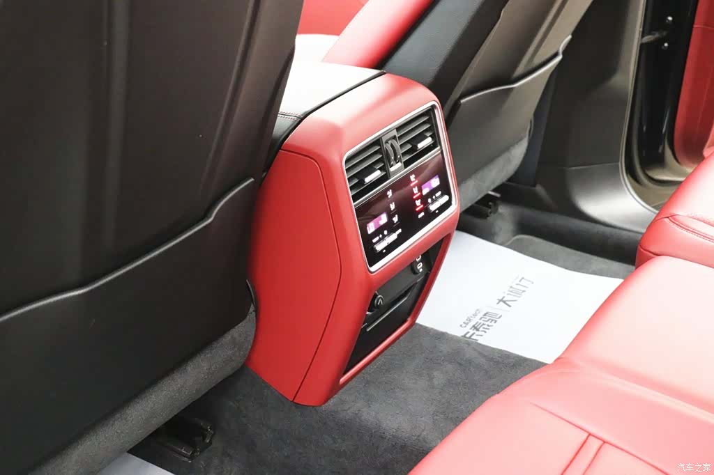 Porsche Cayenne, 2023 21