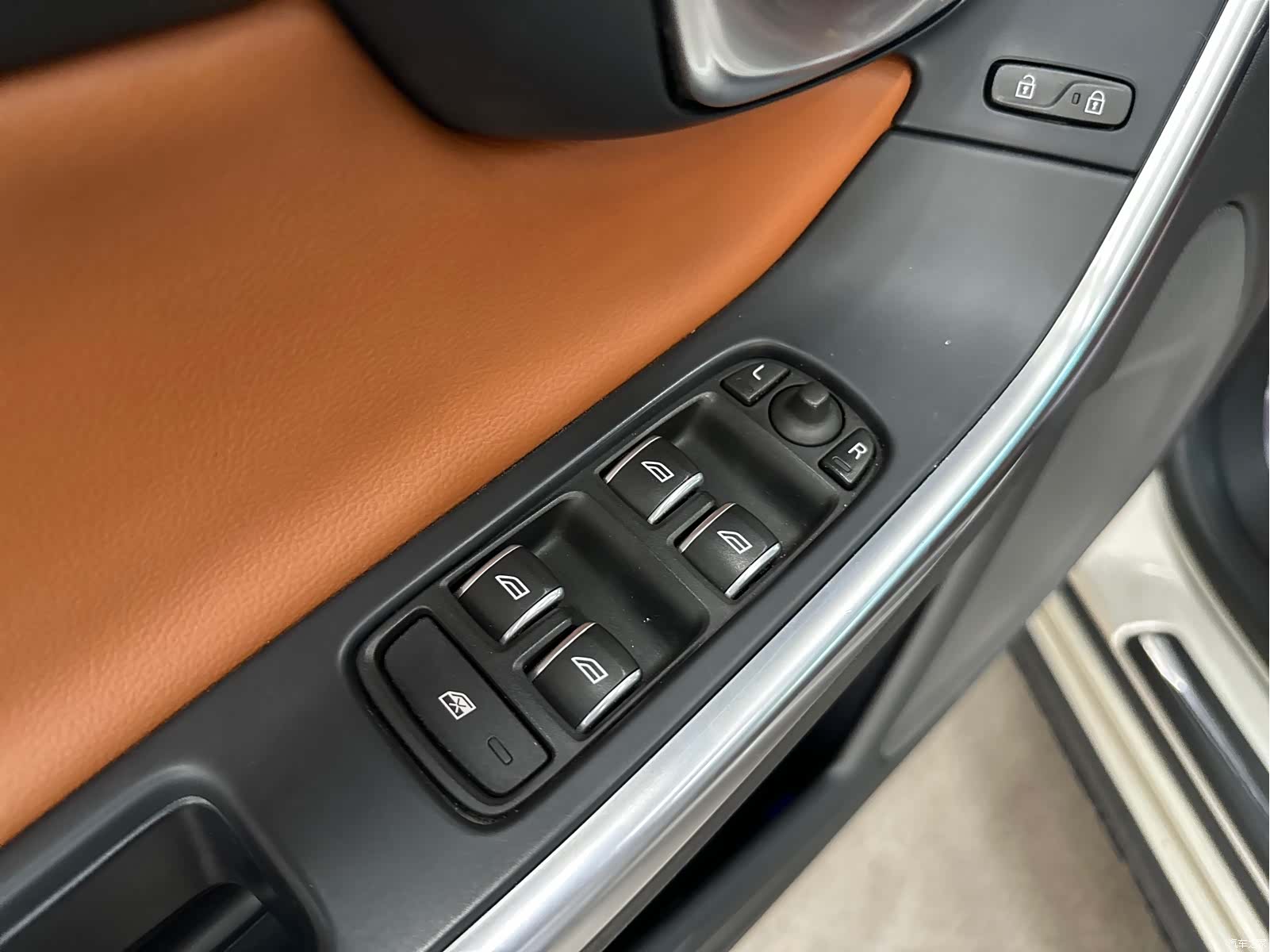 Volvo S60, 2017 все фото