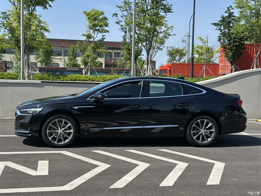 Buick LaCrosse, 2022 6