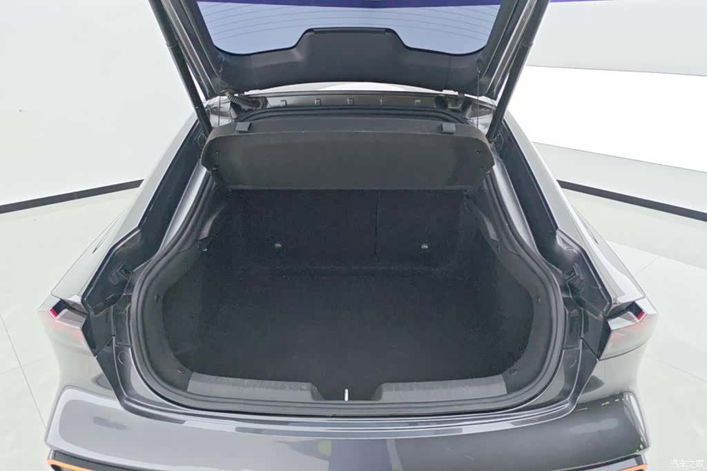 Changan UNI-V, 2023 4