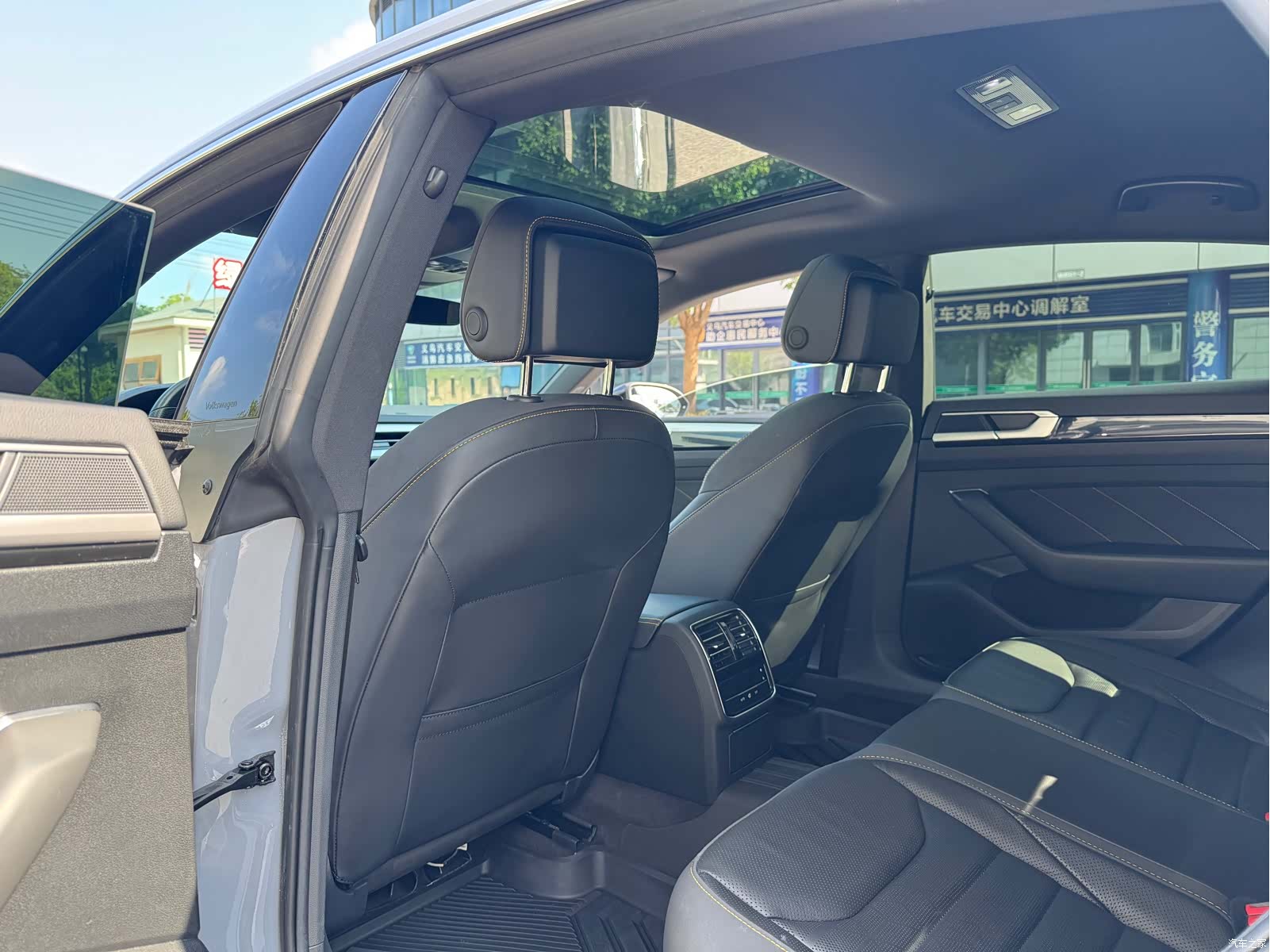 Volkswagen CC, 2022 14