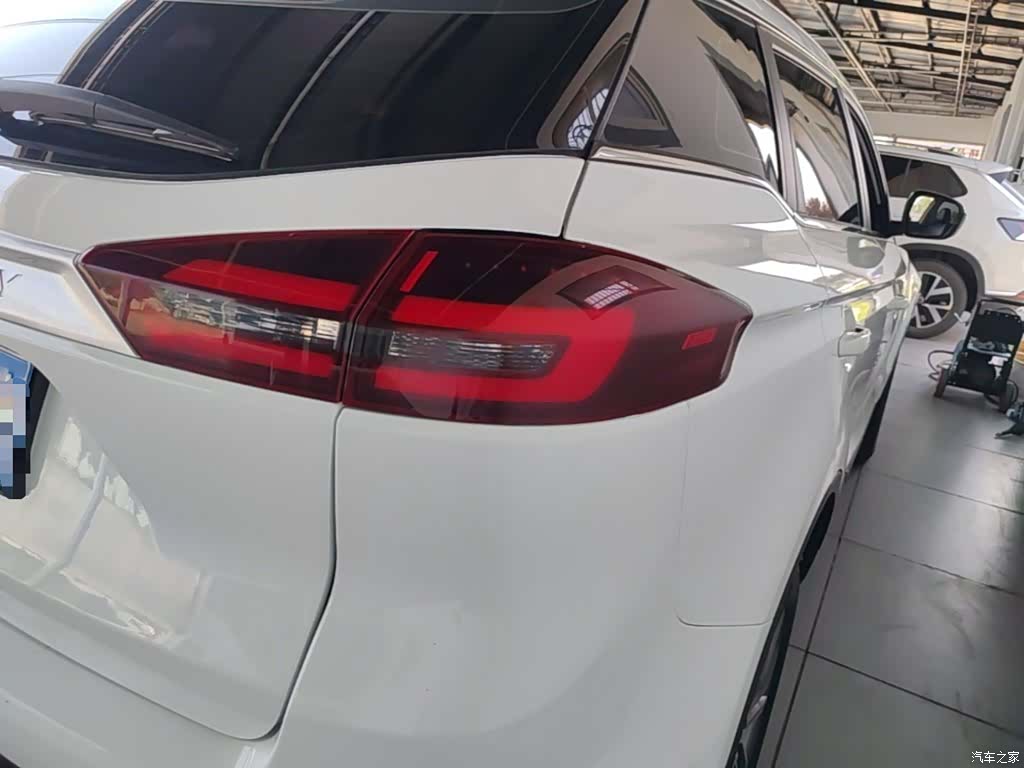 Geely Boyue, 2021 8