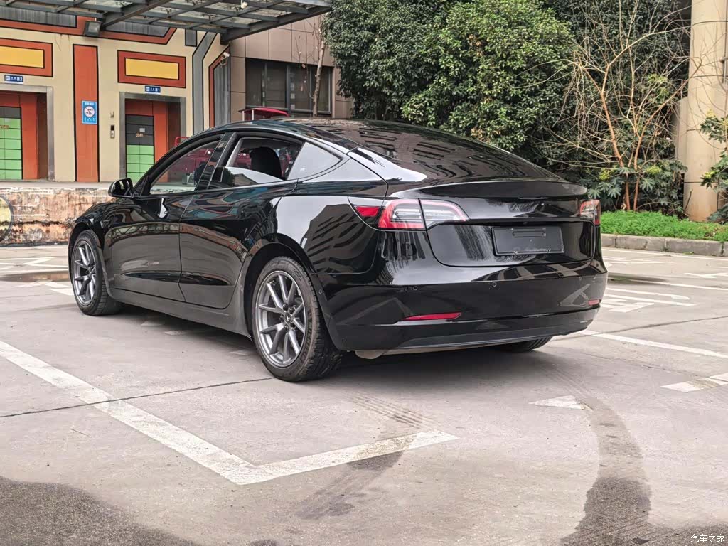Tesla Model 3, 2021 17