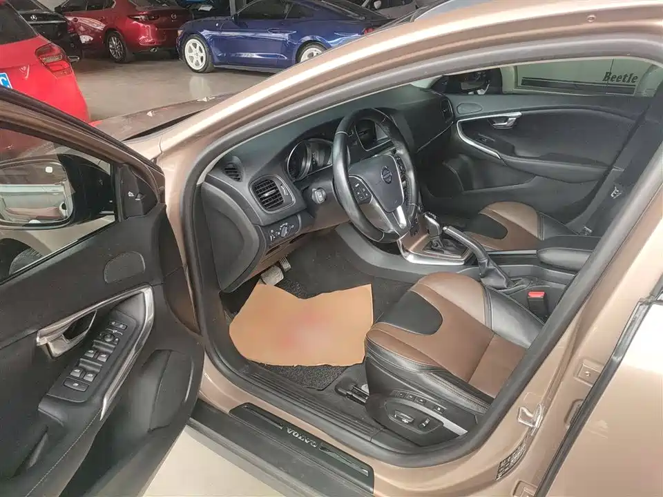 Volvo V40 Volvo V40