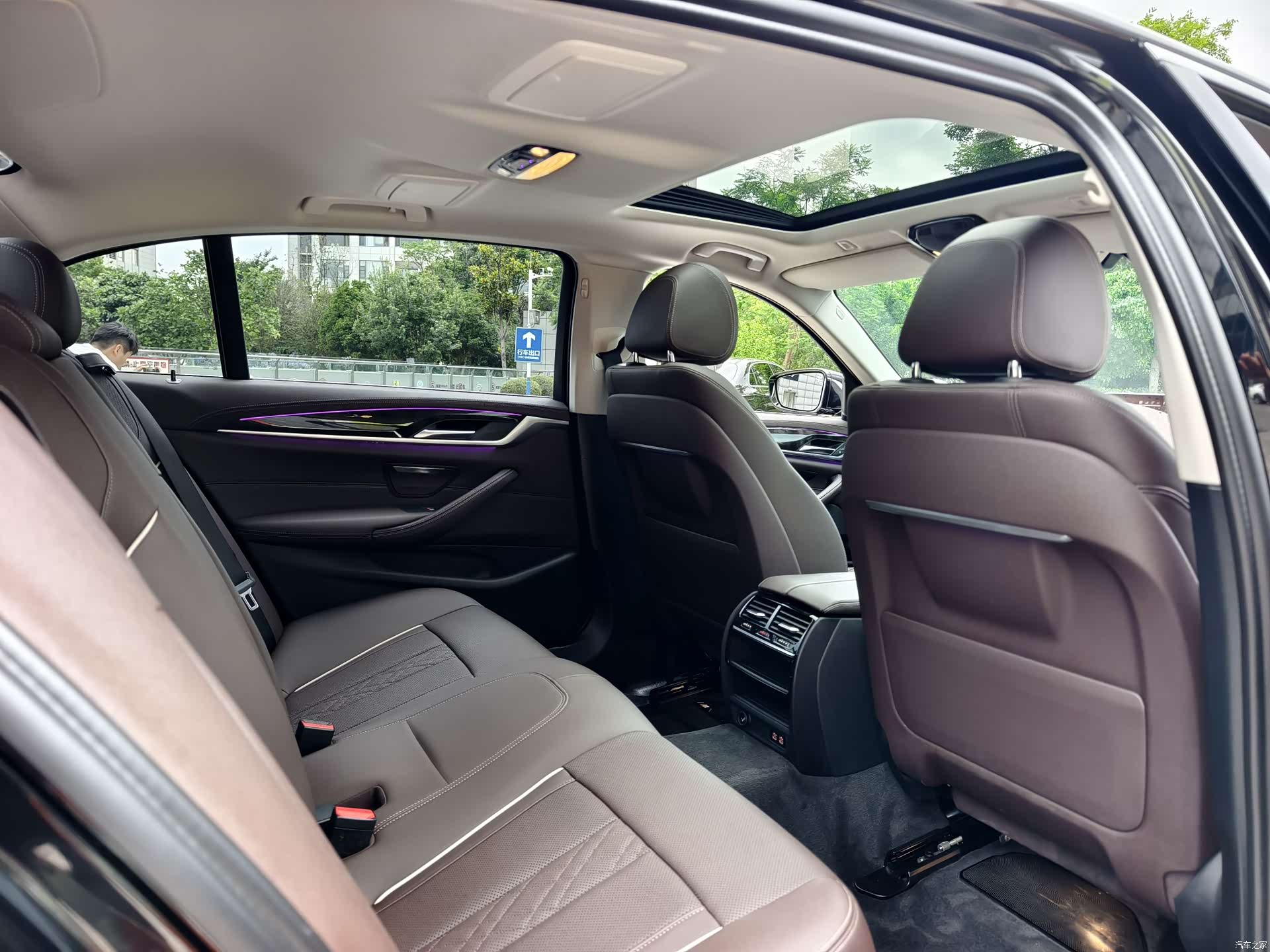 BMW 5 Series, 2022 14