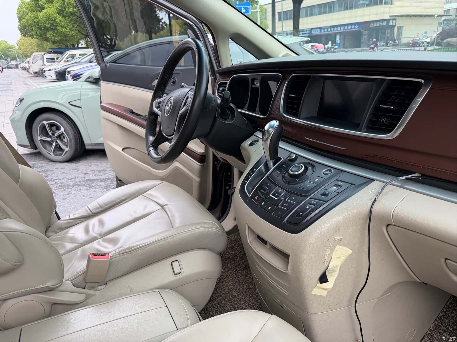 Buick GL8, 2018 16