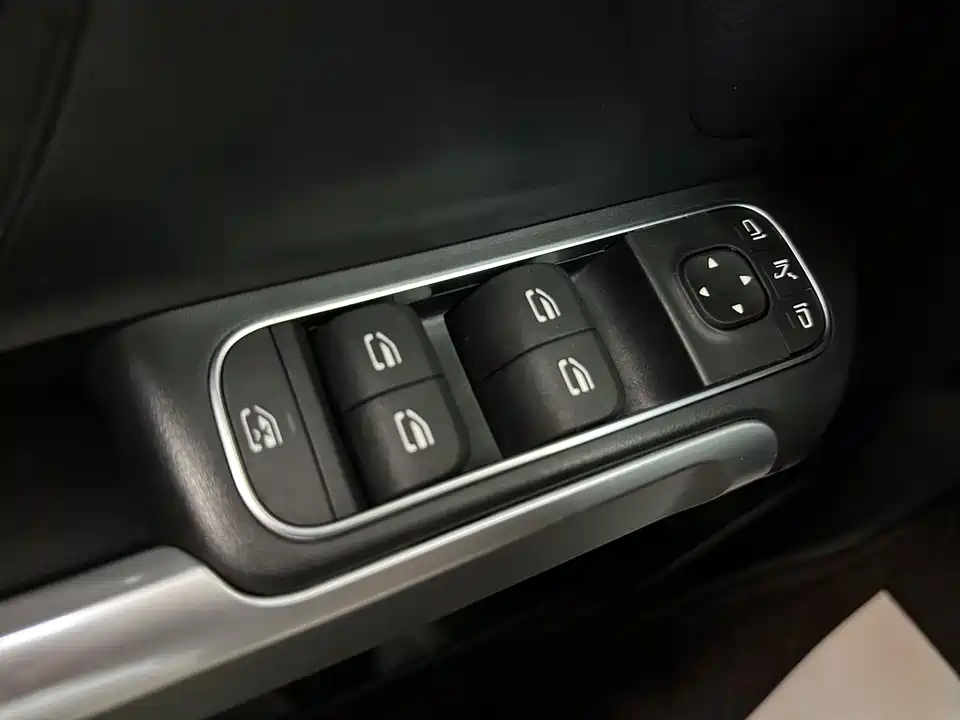 Mercedes-Benz GLB Mercedes-Benz GLB