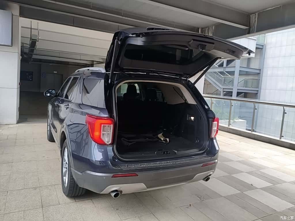 Ford Explorer, 2020 19