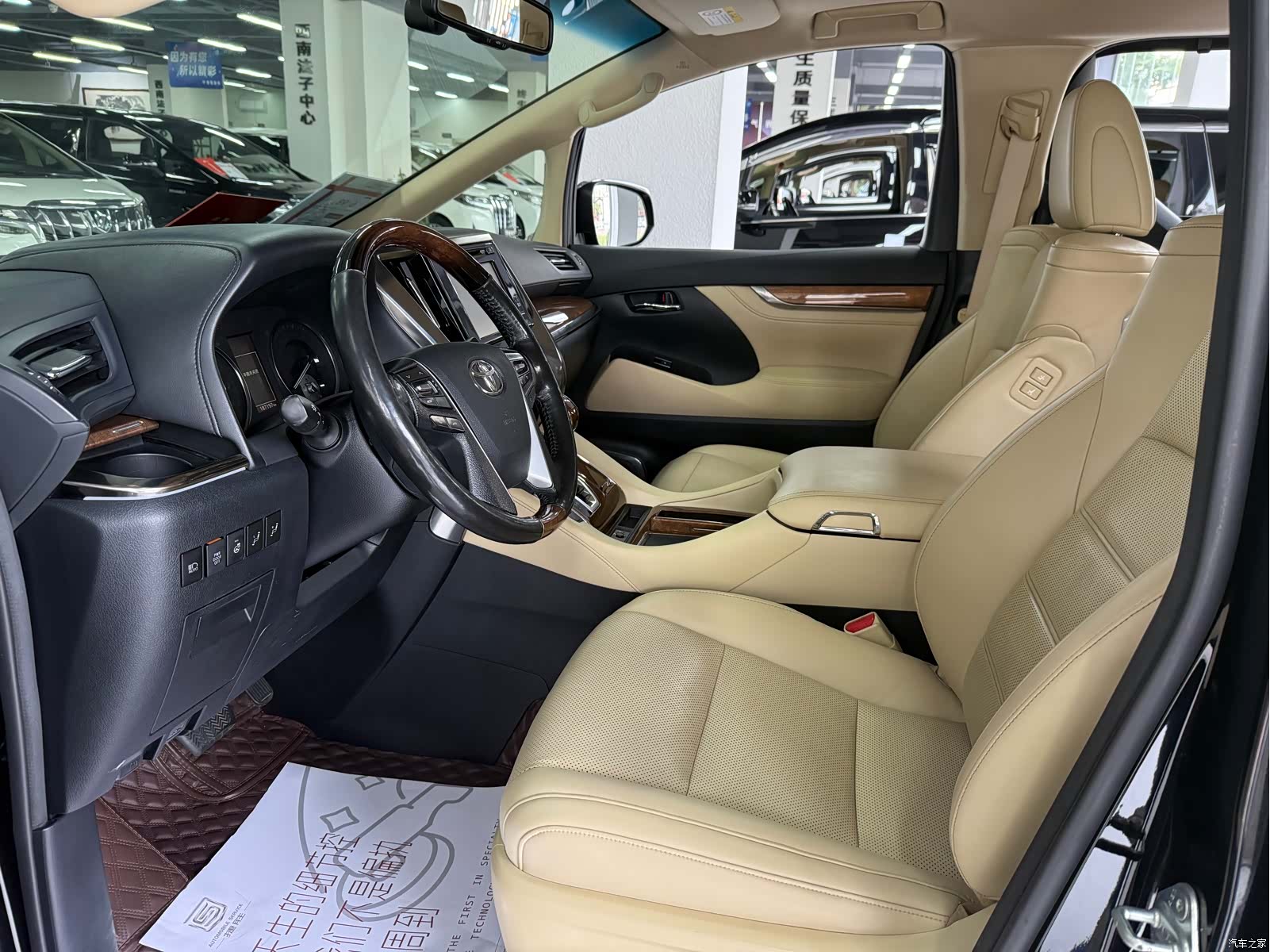 Toyota Alphard, 2017 2