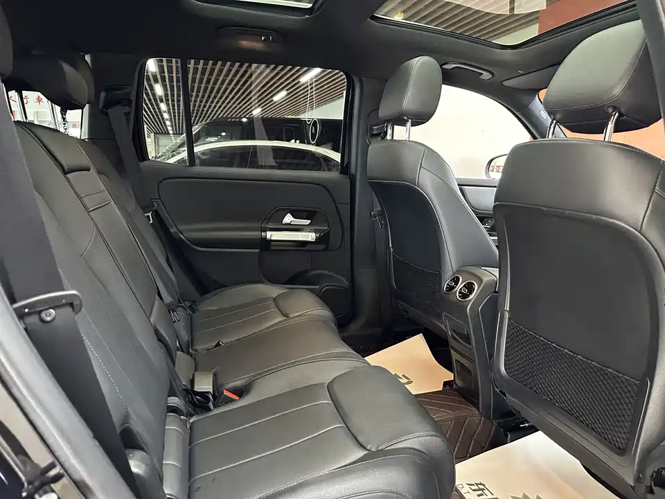 Mercedes-Benz GLB Mercedes-Benz GLB