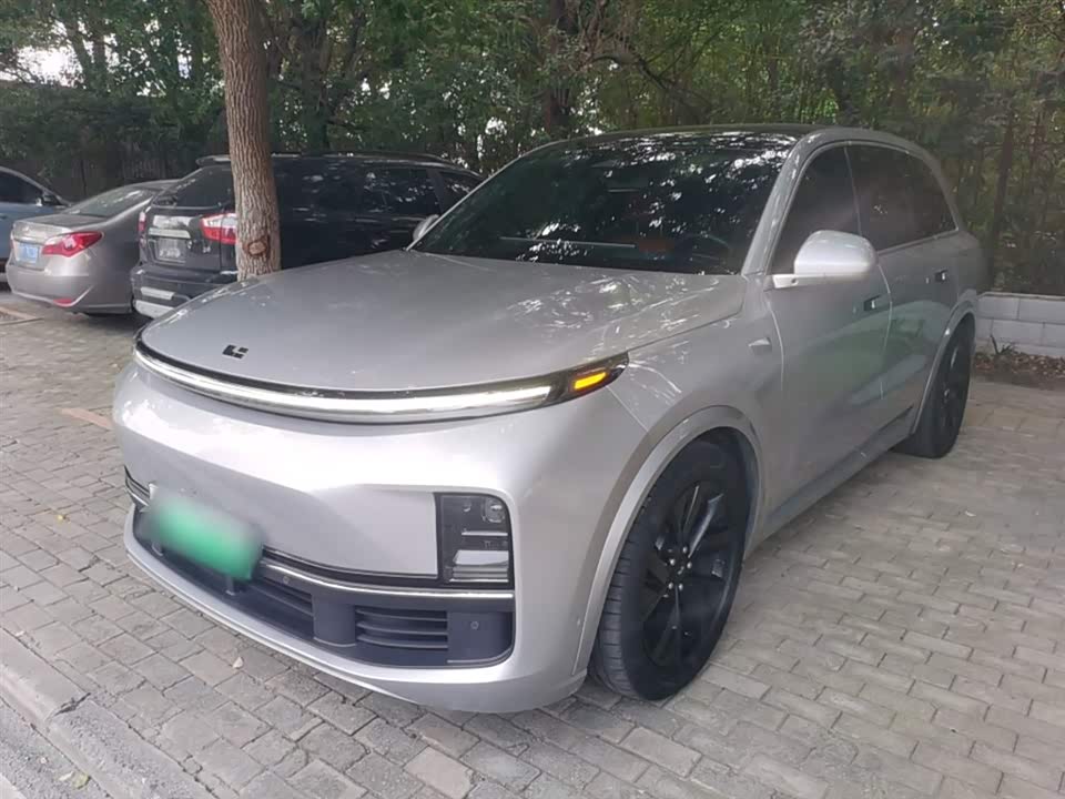 Li Auto Ideal L8