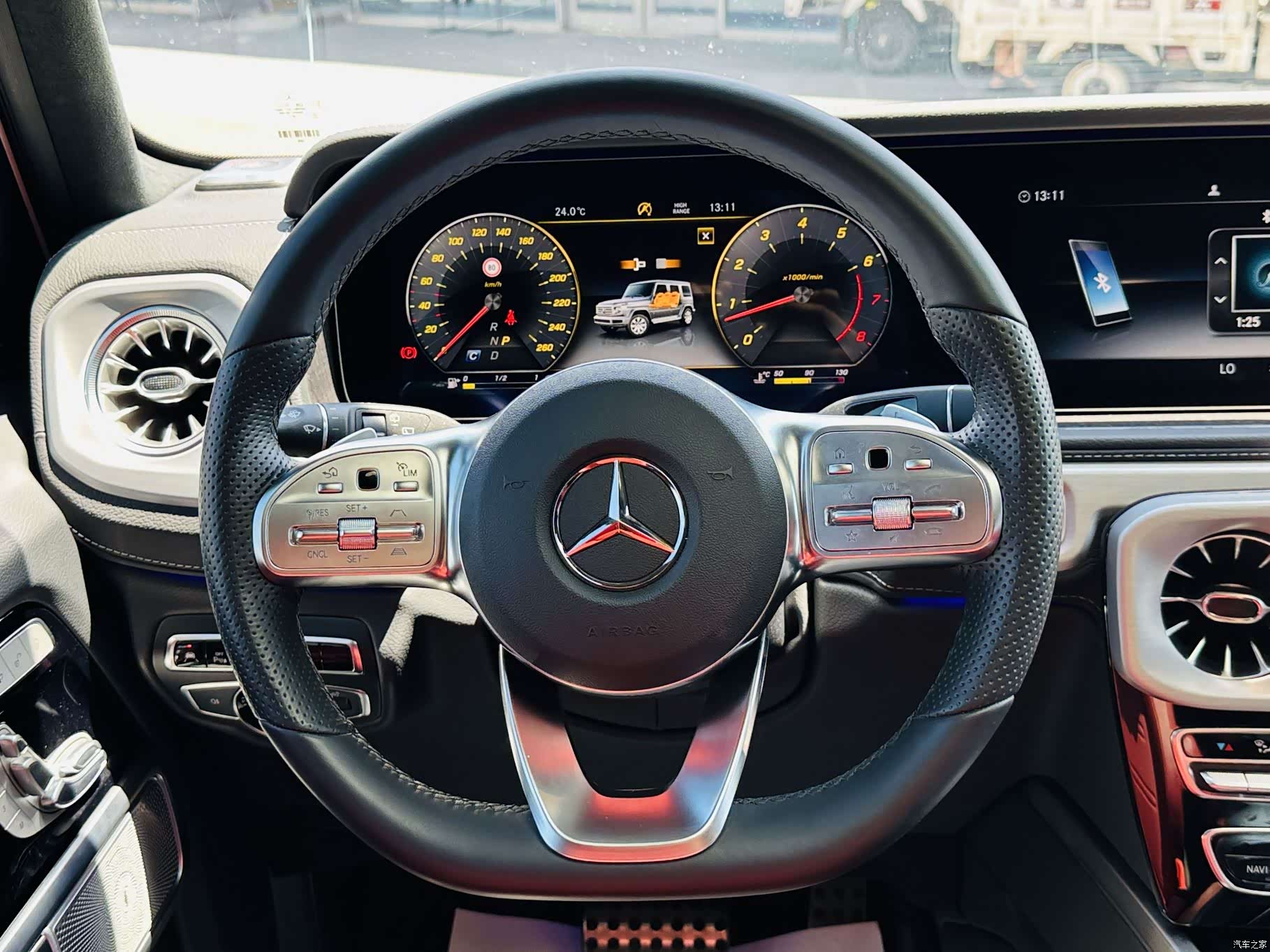 Mercedes-Benz G-Class, 2024 9