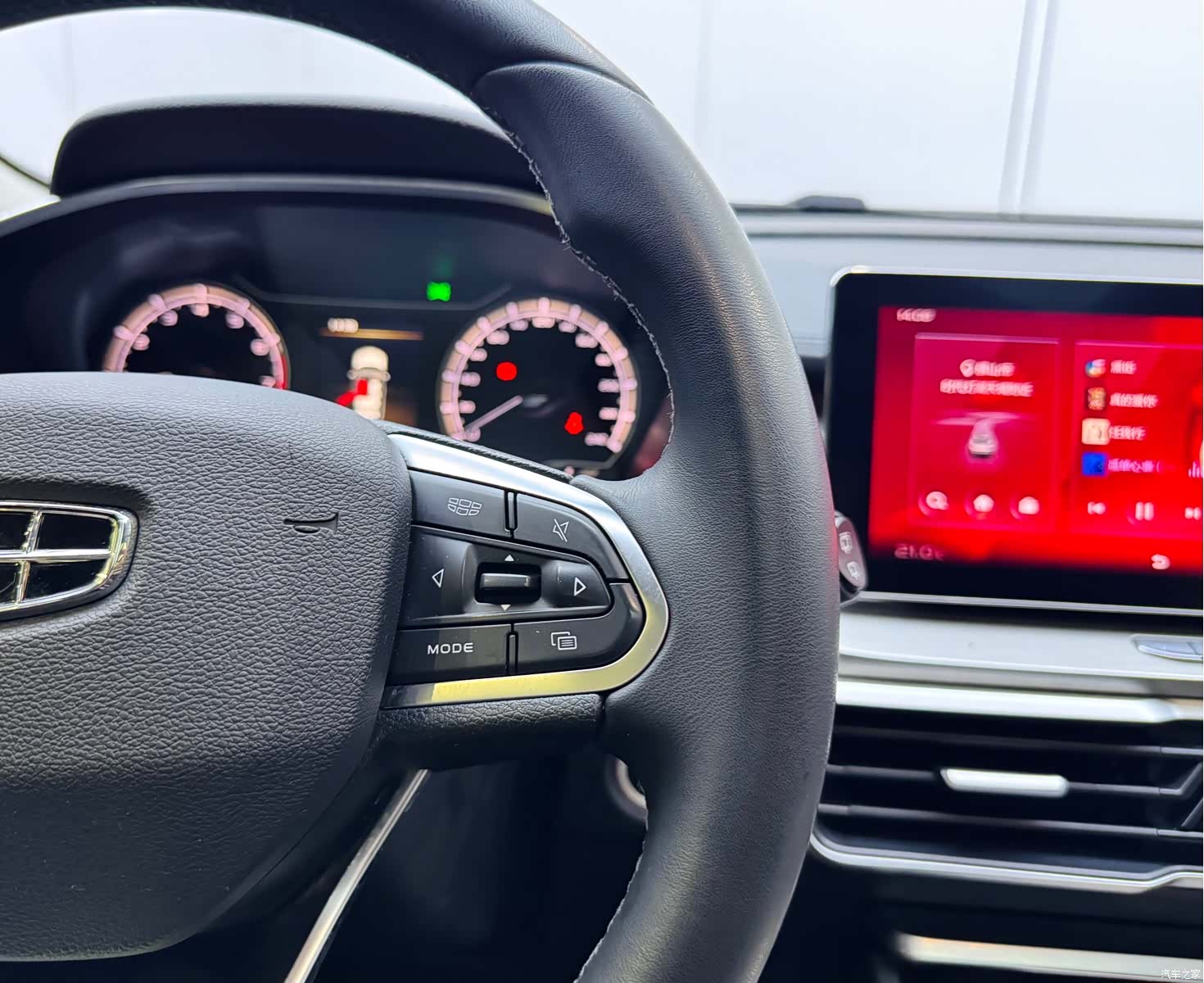 Geely Coolray, 2021 18