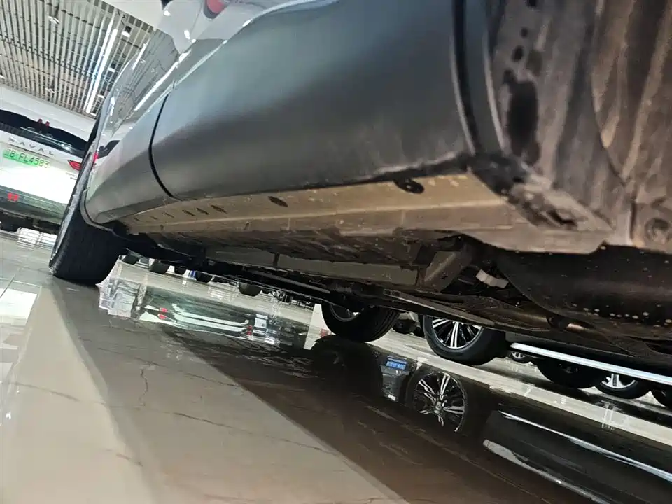 Toyota Corolla Sharp amplifier