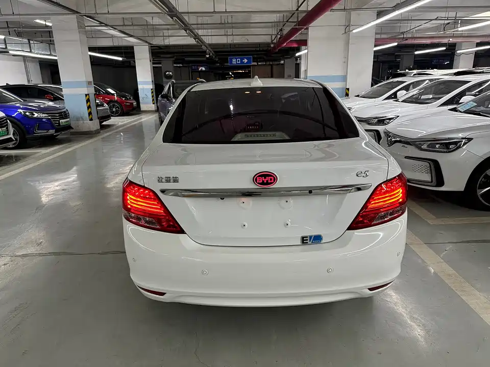BYD e5 BYD e5