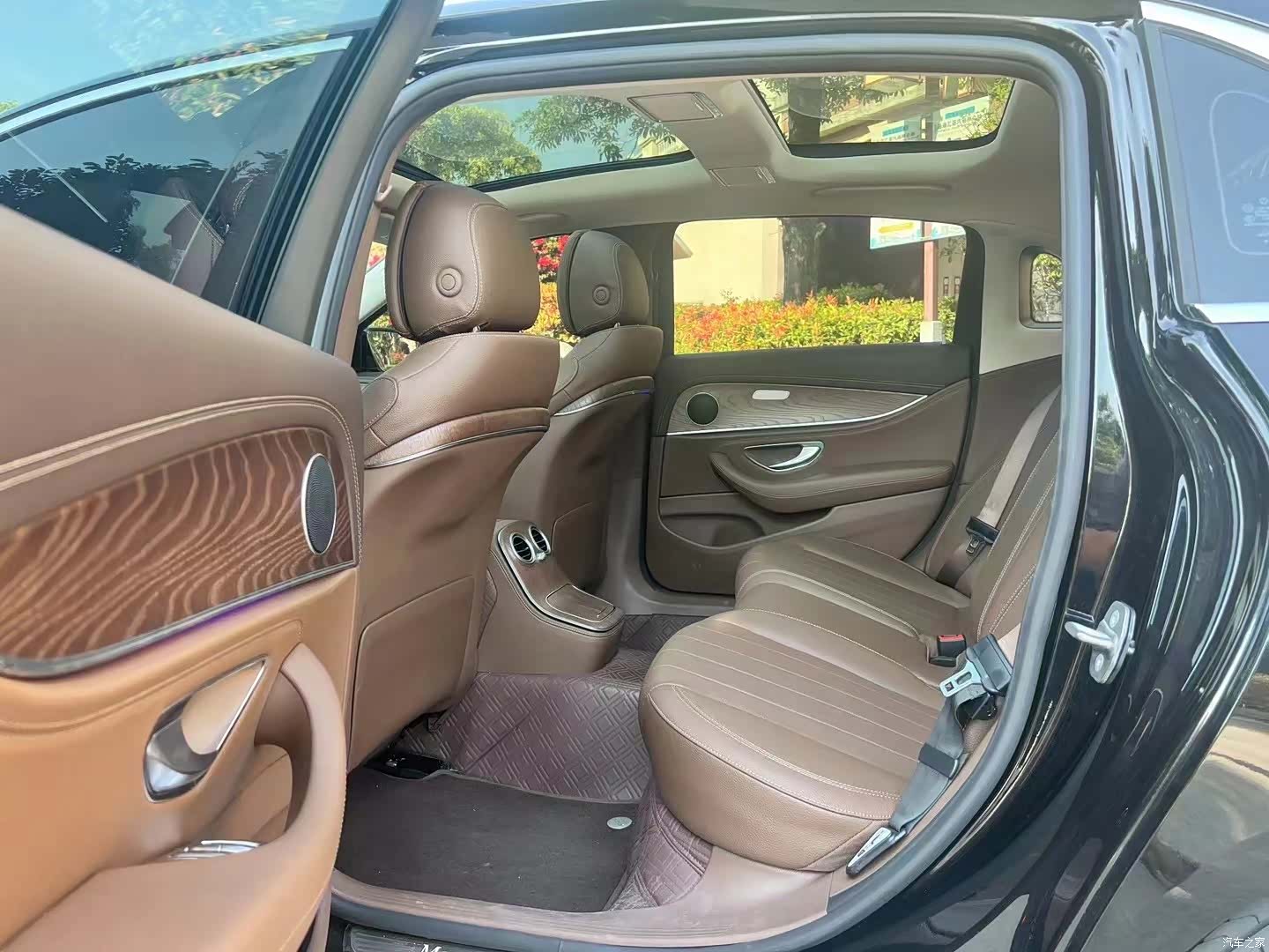 Mercedes-Benz E-Class, 2022 9
