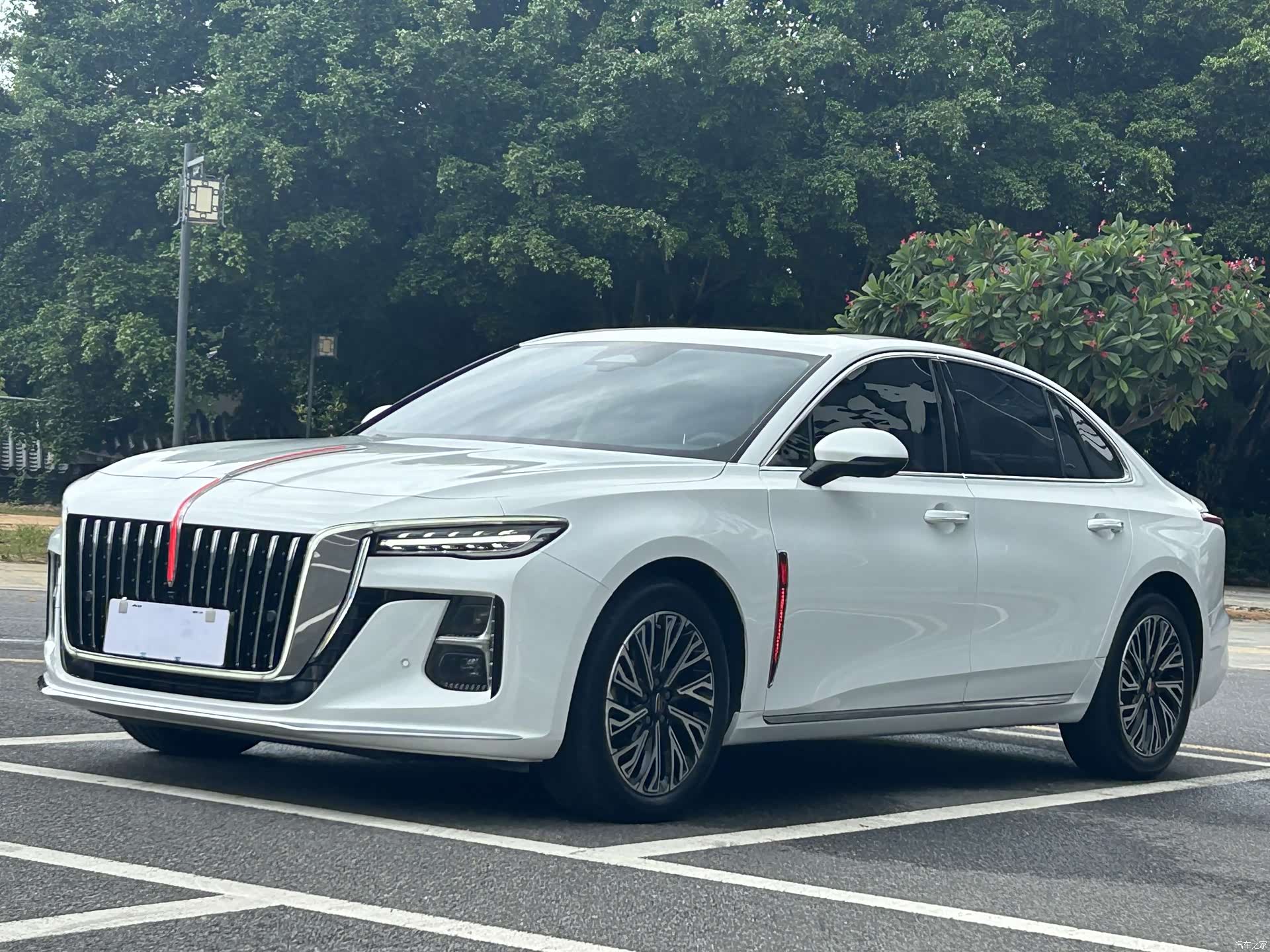 Hongqi H5