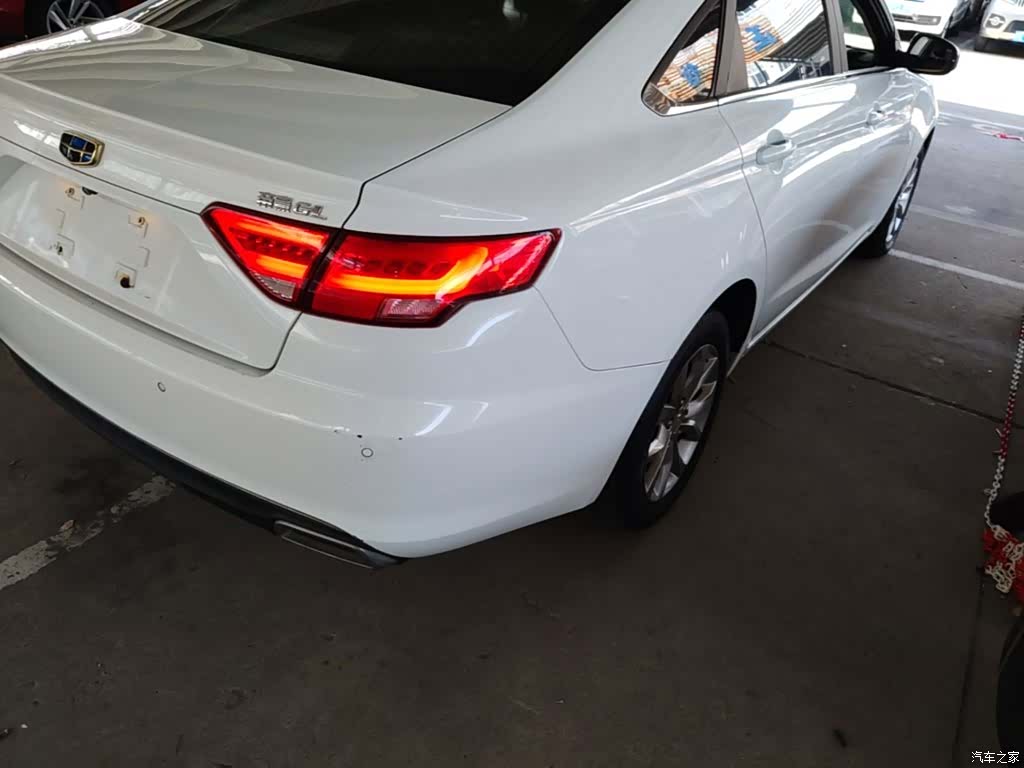 Geely Emgrand, 2016 8
