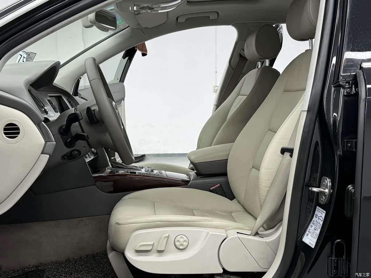 Audi A6L, 2010 8