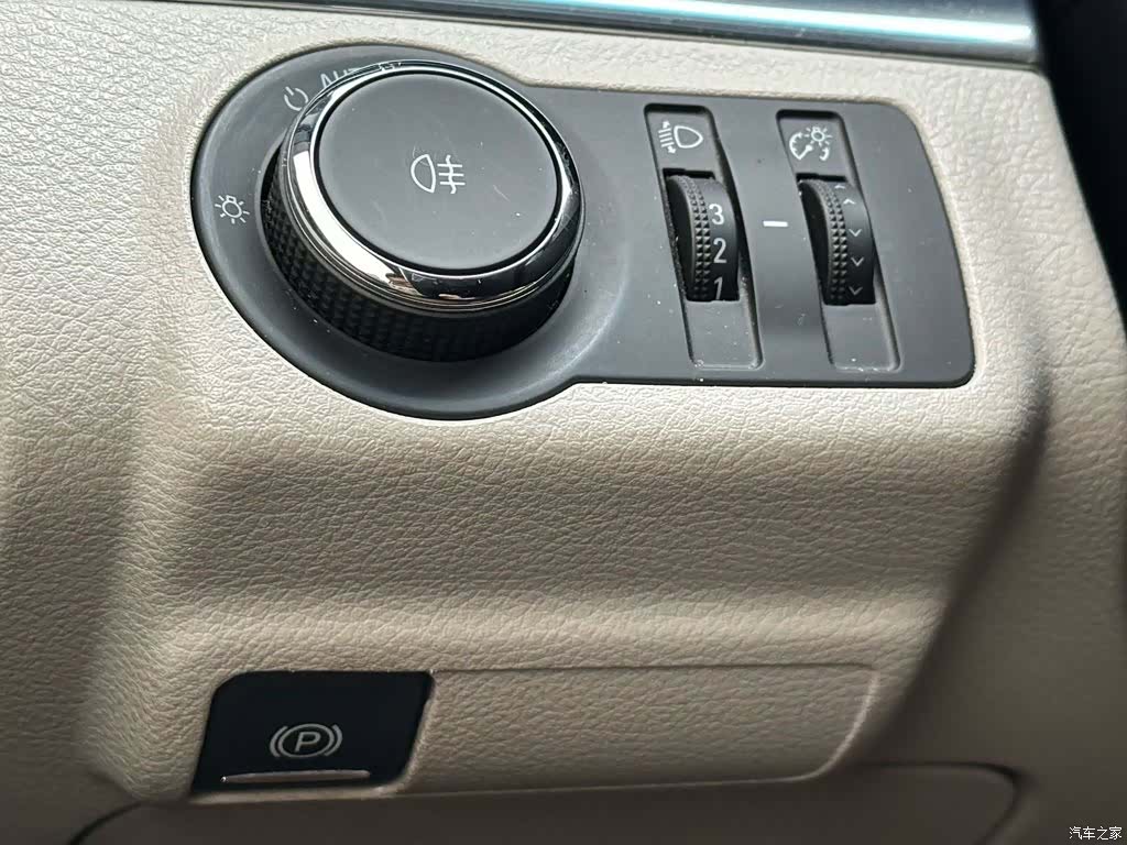 Buick GL8, 2020 10