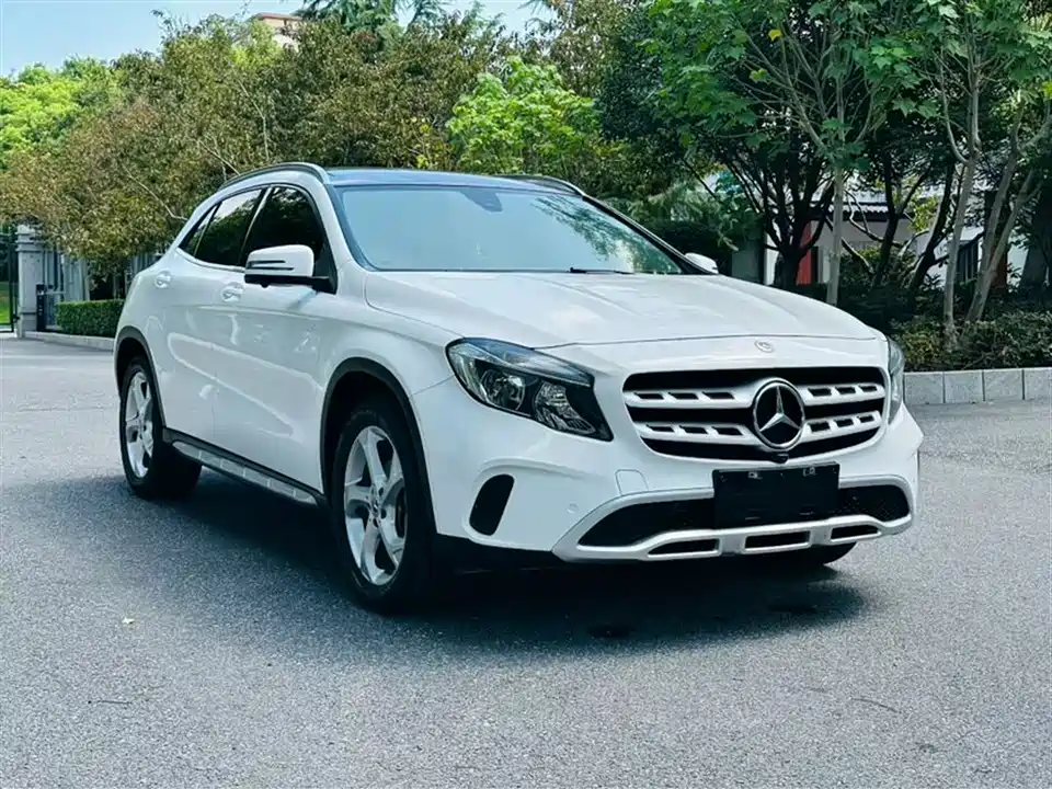 Mercedes-Benz GLA