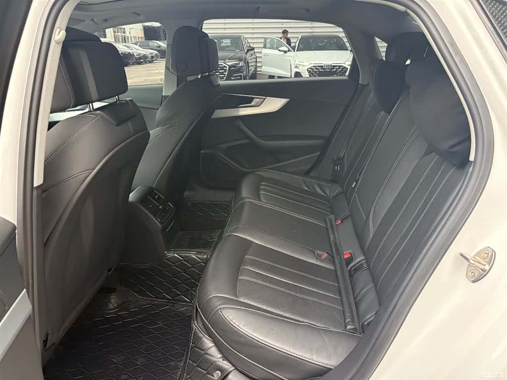 Audi A4L, 2022 9