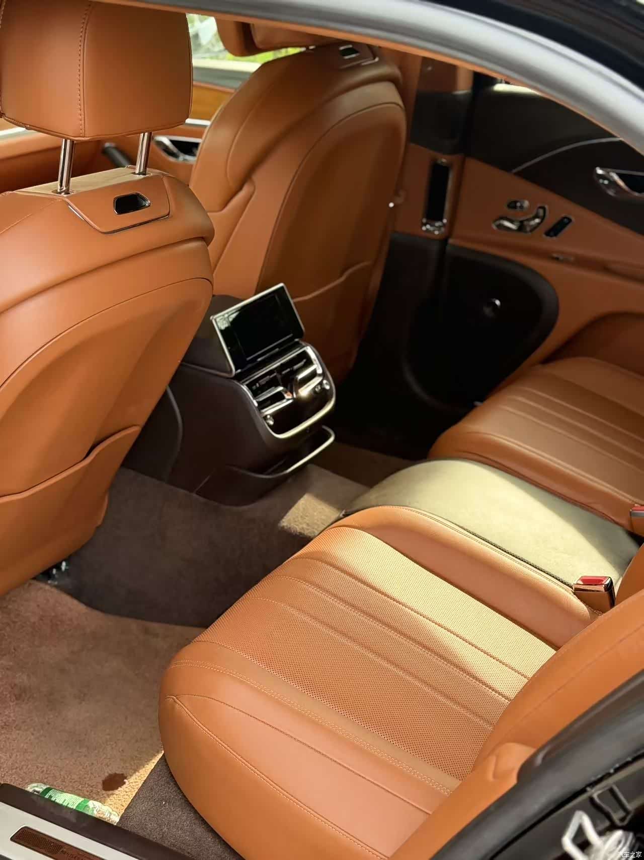 Bentley Flying Spur, 2021 9