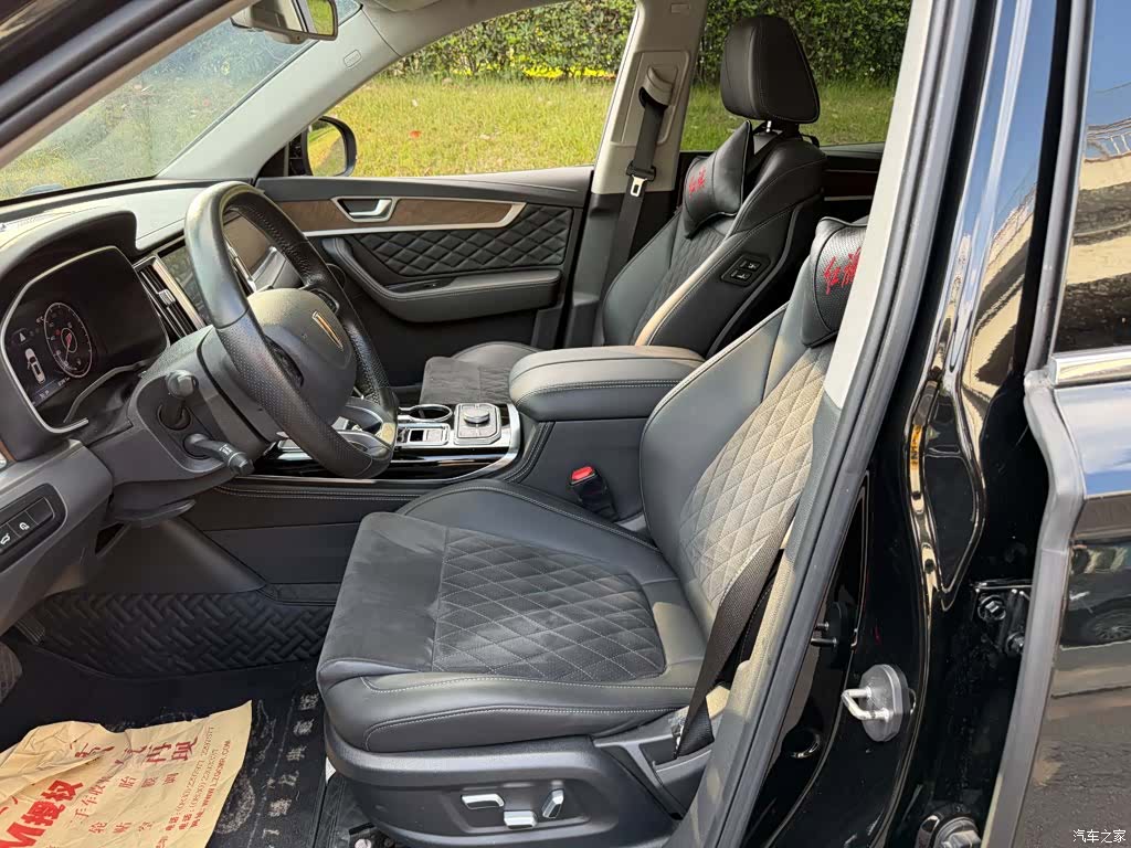 Hongqi HS7, 2021 8