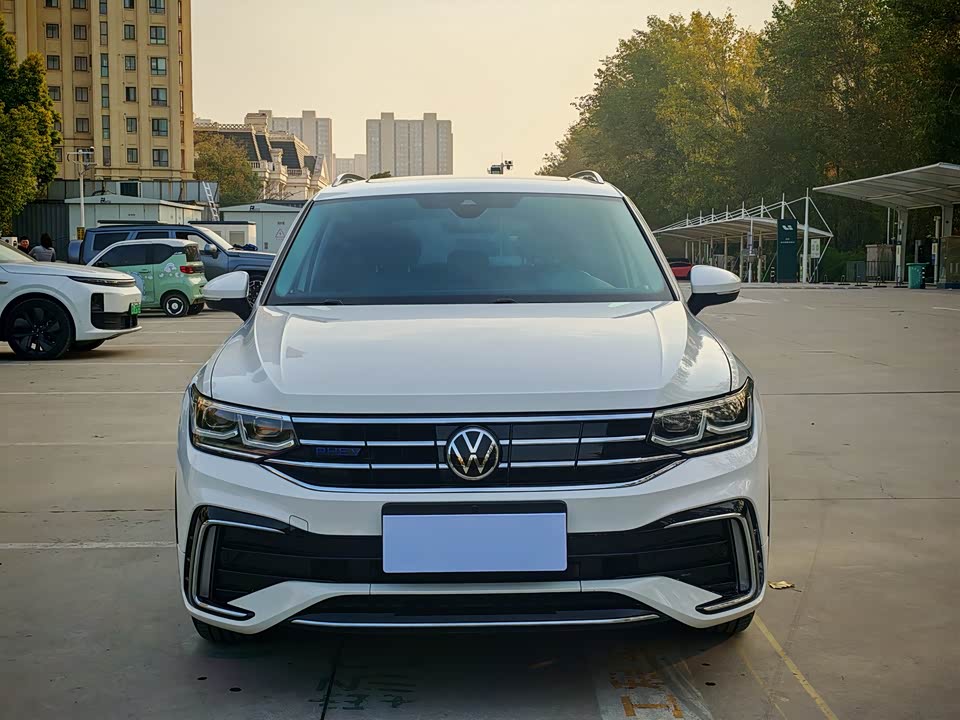 Volkswagen Tiguan L