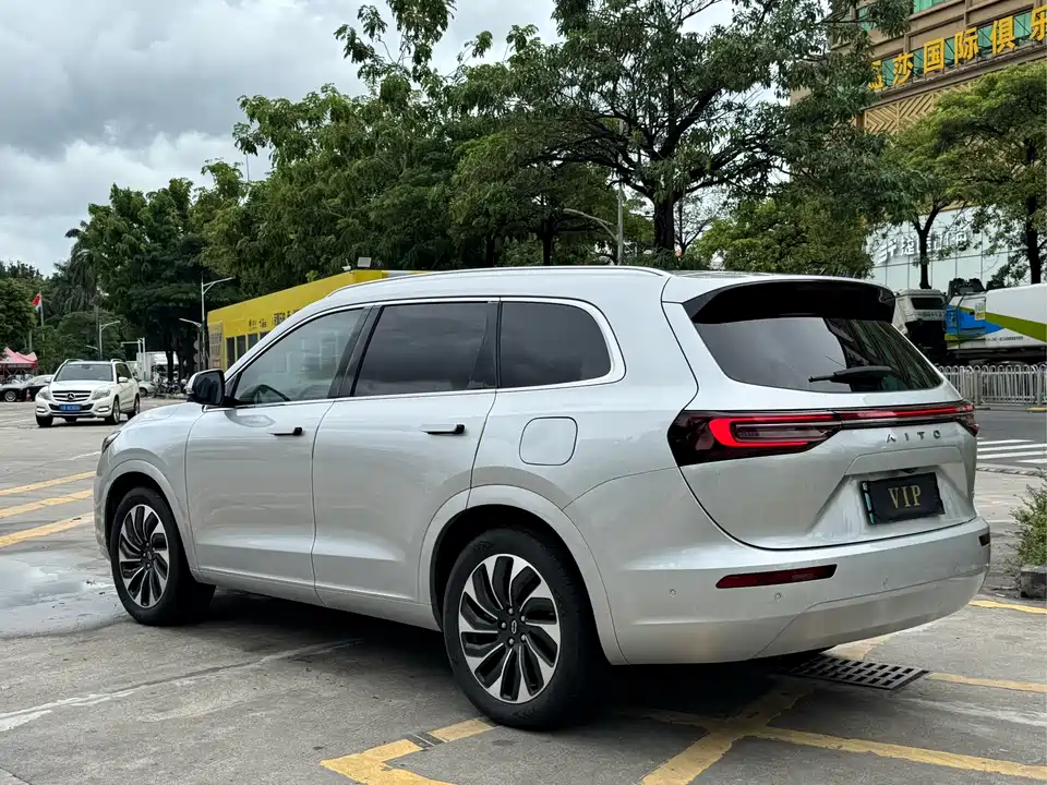 AITO Ask the world M7