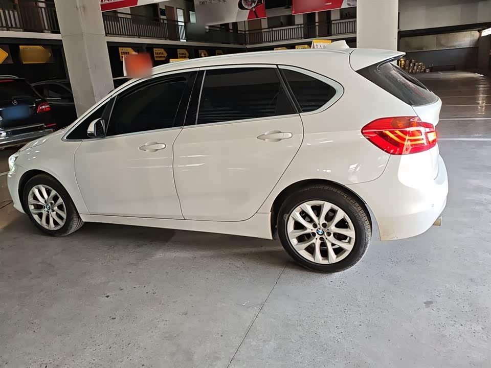 BMW 2 series station wagon