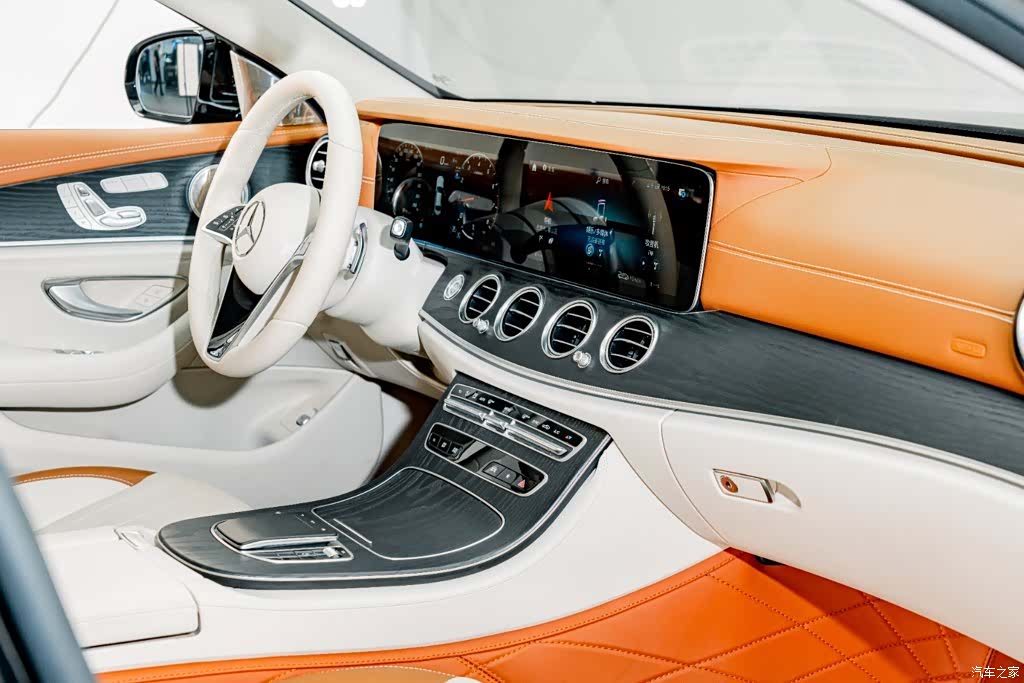 Mercedes-Benz E-Class, 2023 17