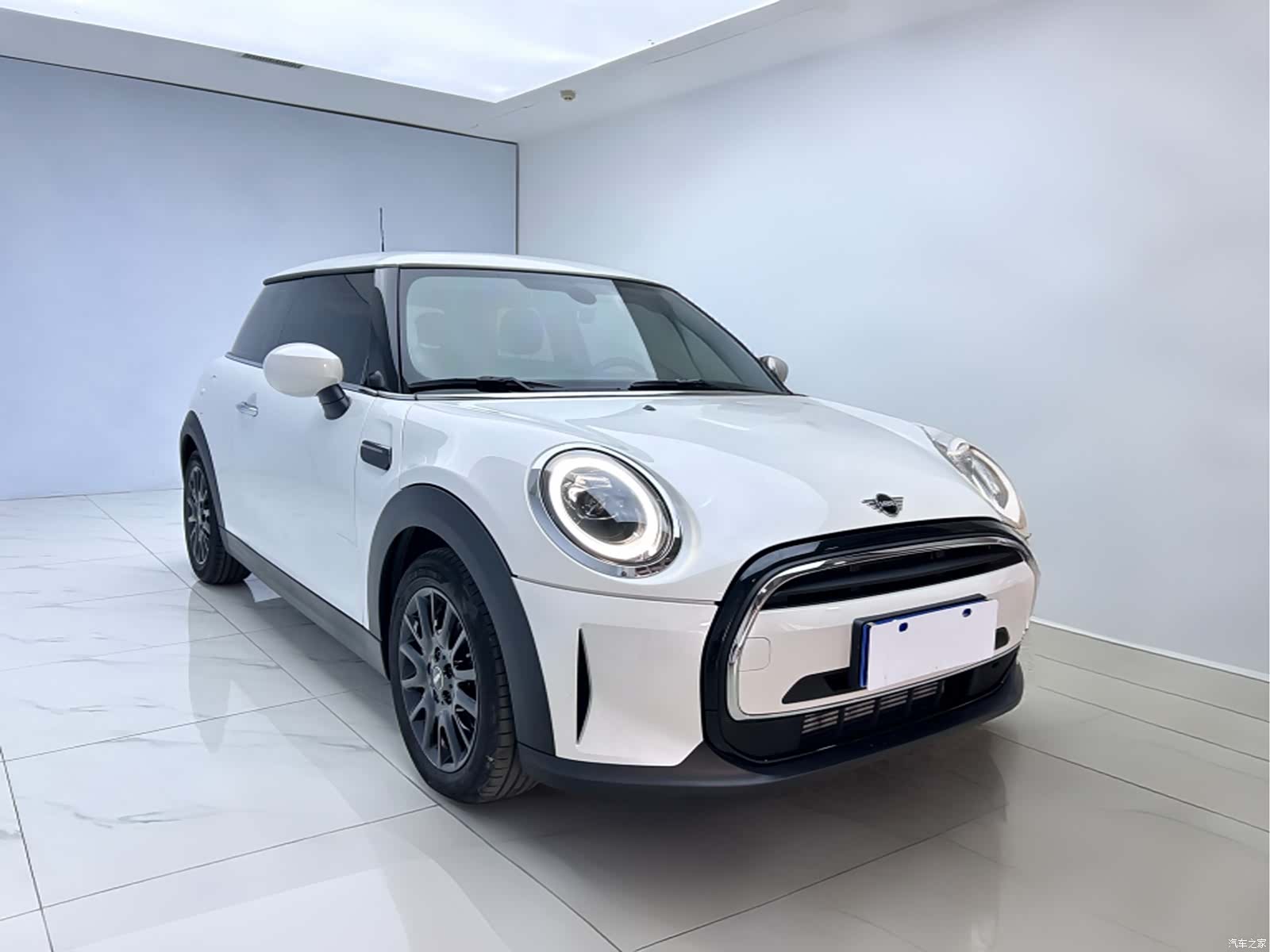 Mini ONE, 2024 3